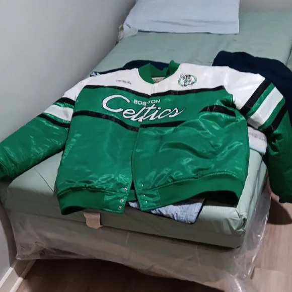 Mitchell & Ness Green and White Boston Celtics Bomber Jacket Bomber & Varsity